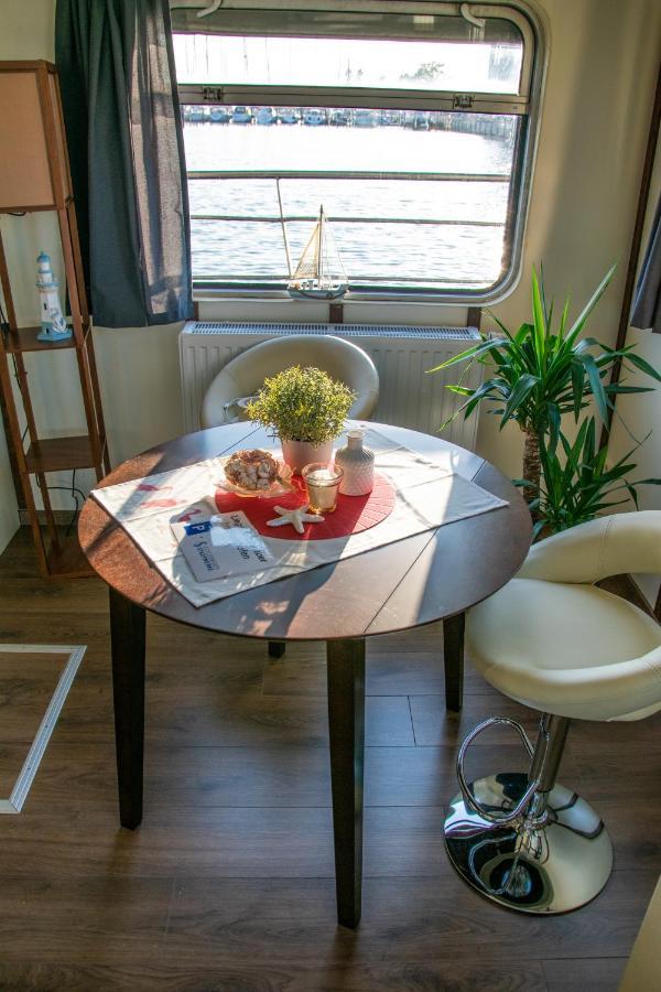 Island-Dreams Hausboot Cecilie Daire Schleswig Dış mekan fotoğraf